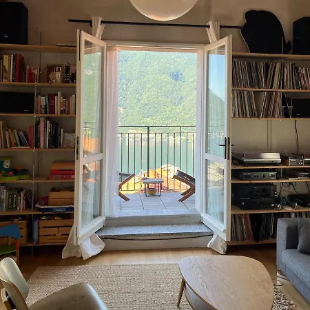 Loft, On With Panoramic Views Casa vacanze Nesso